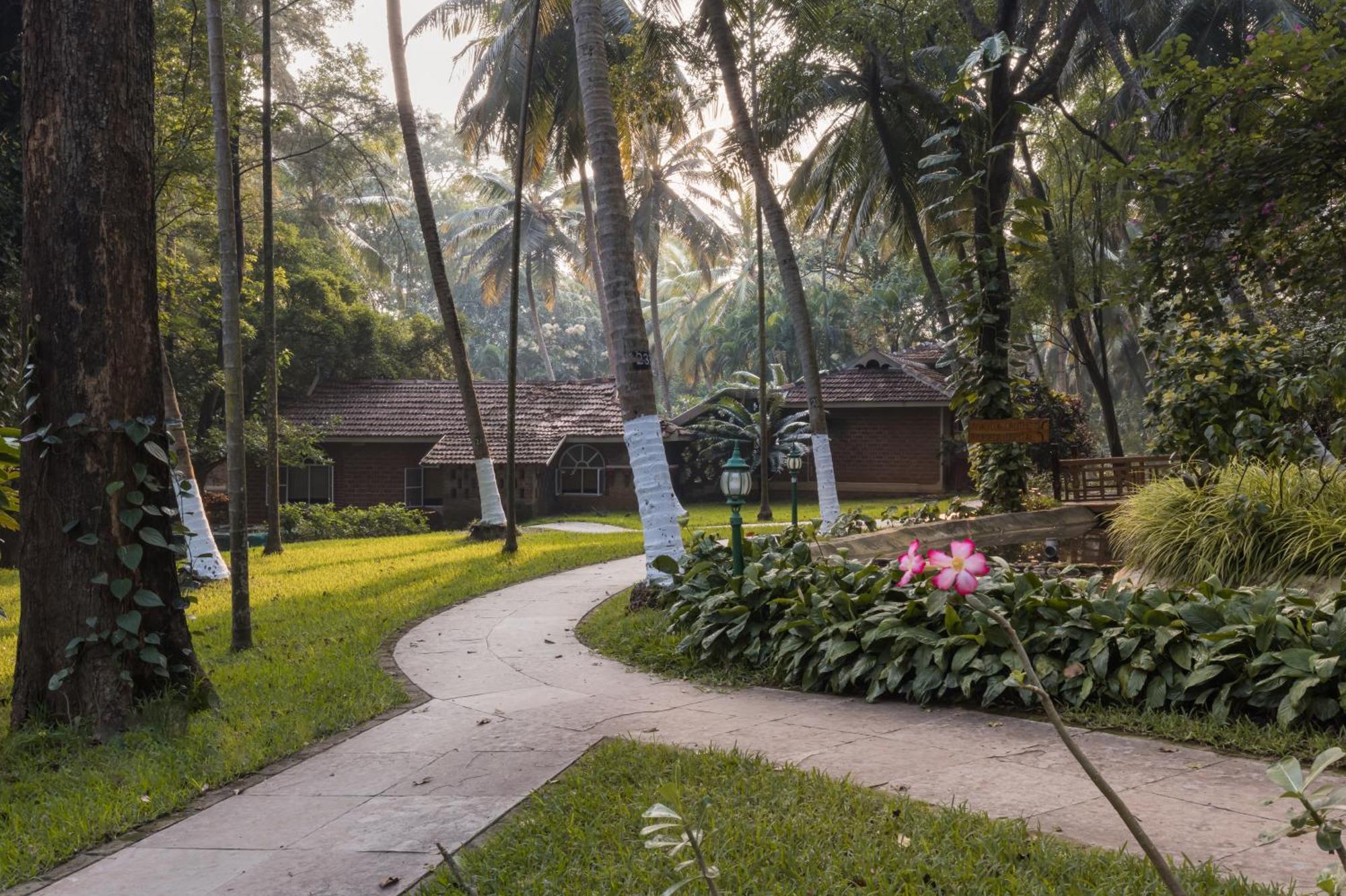 Kairali - The Ayurvedic Healing Village Palakkad Εξωτερικό φωτογραφία