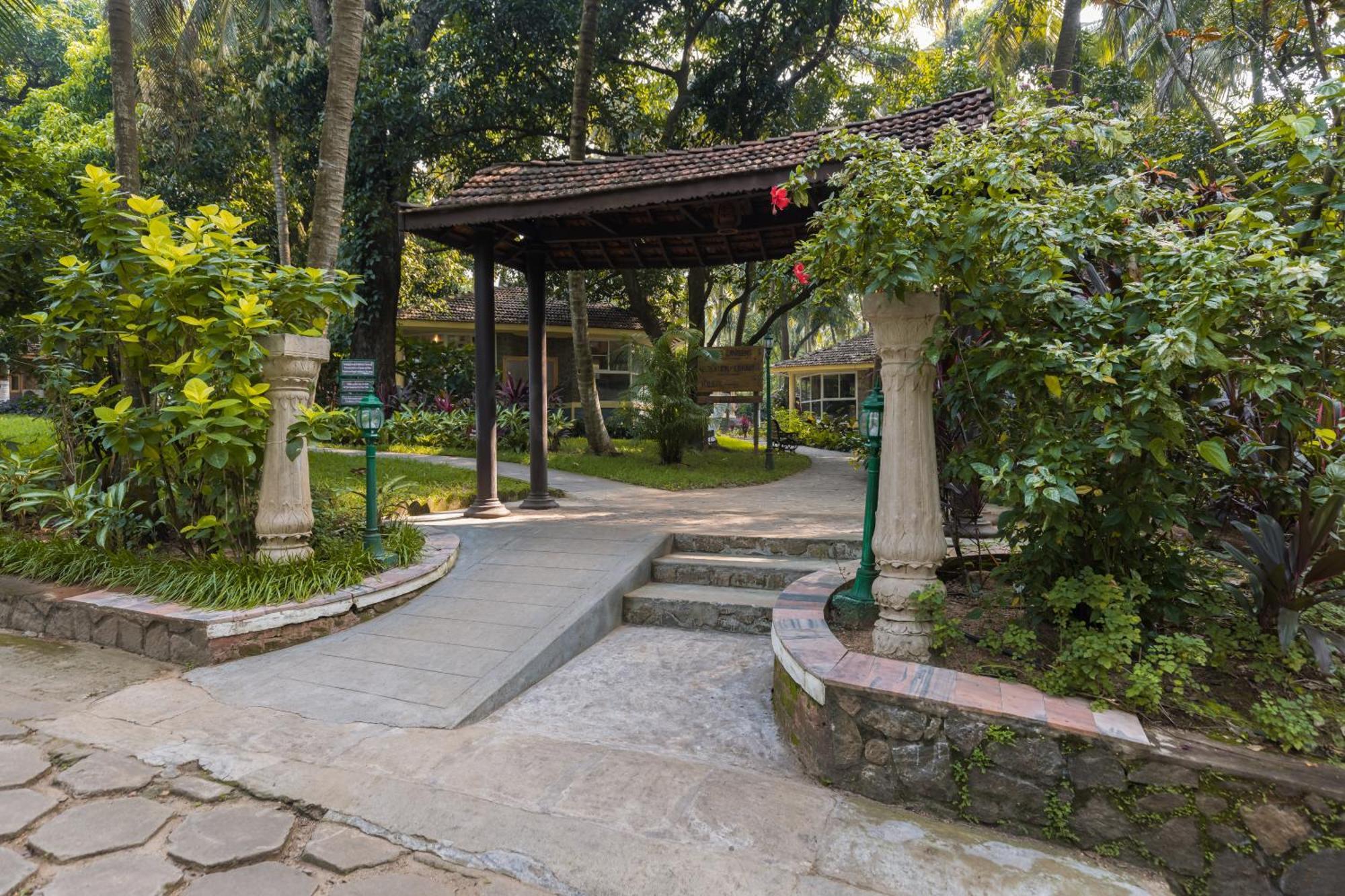 Kairali - The Ayurvedic Healing Village Palakkad Εξωτερικό φωτογραφία
